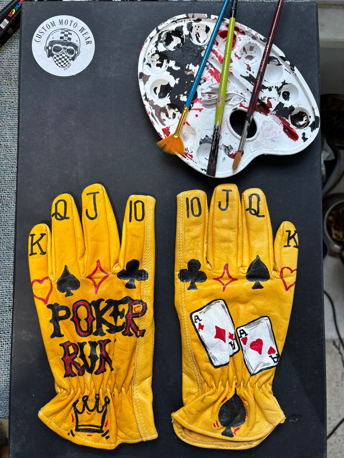 Erkek Sarı Vintage Deri Motorcu Eldiveni - Custom "Poker & Cards" Design